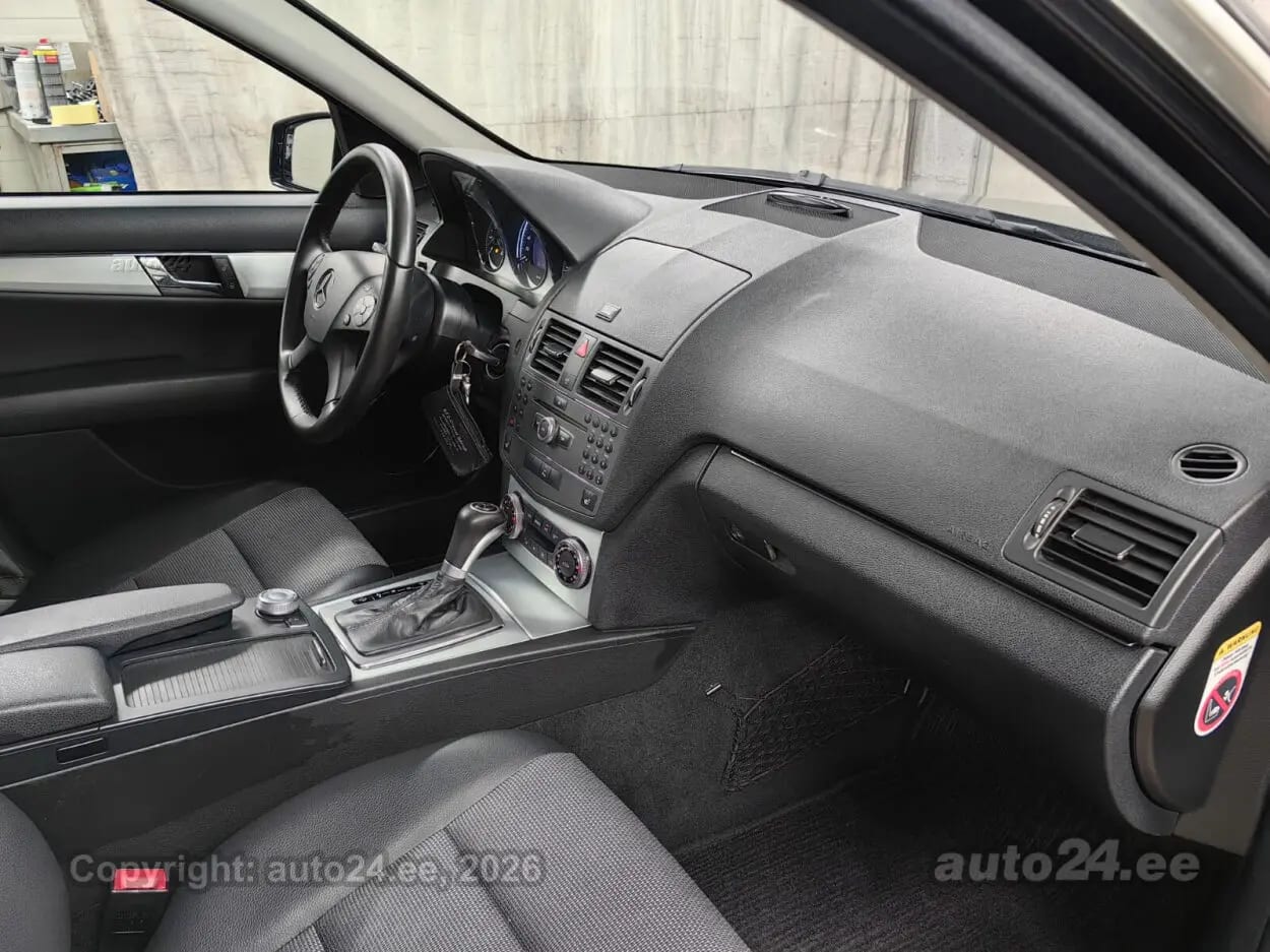 Mercedes-Benz C 220