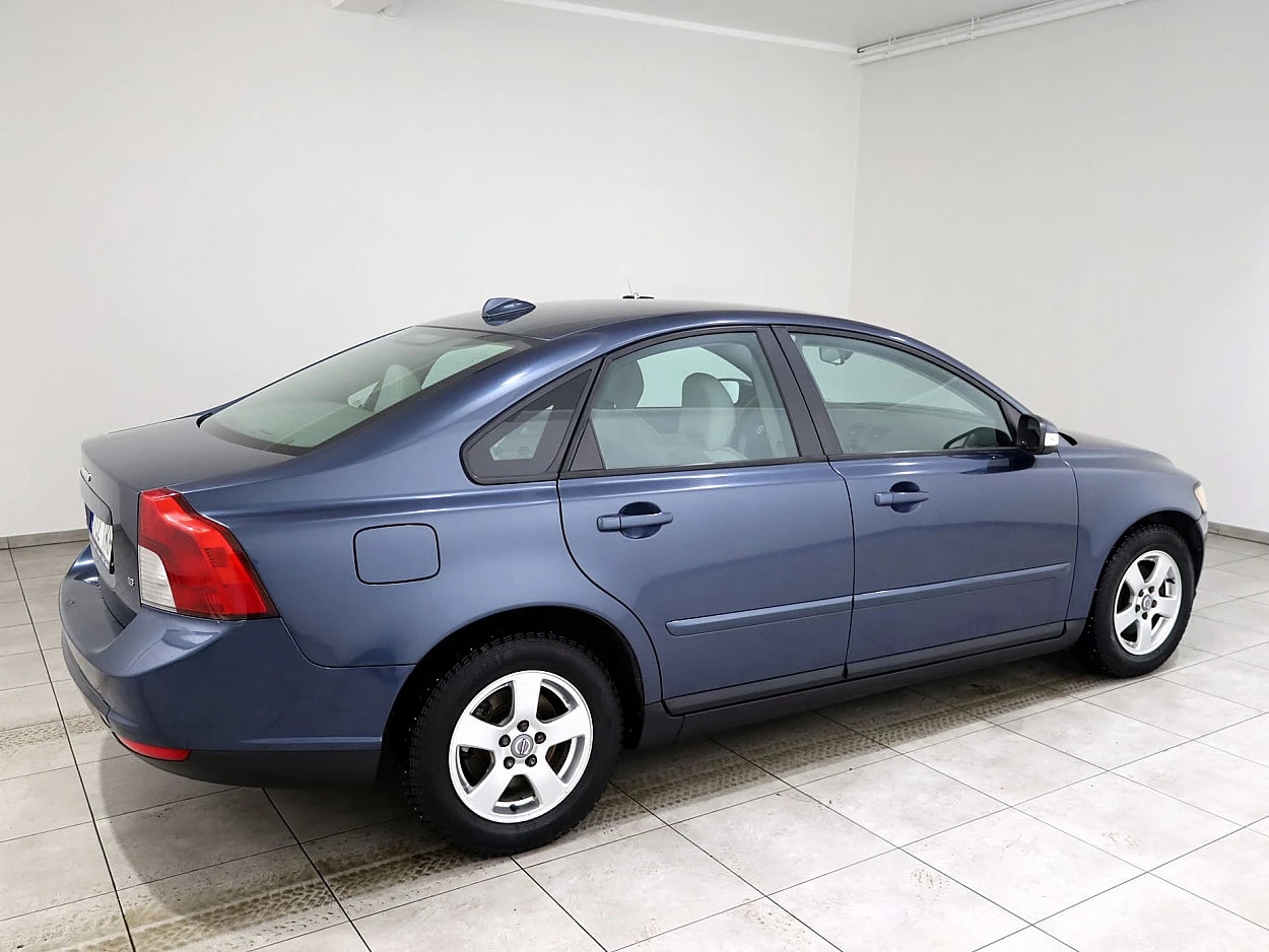 Volvo S40