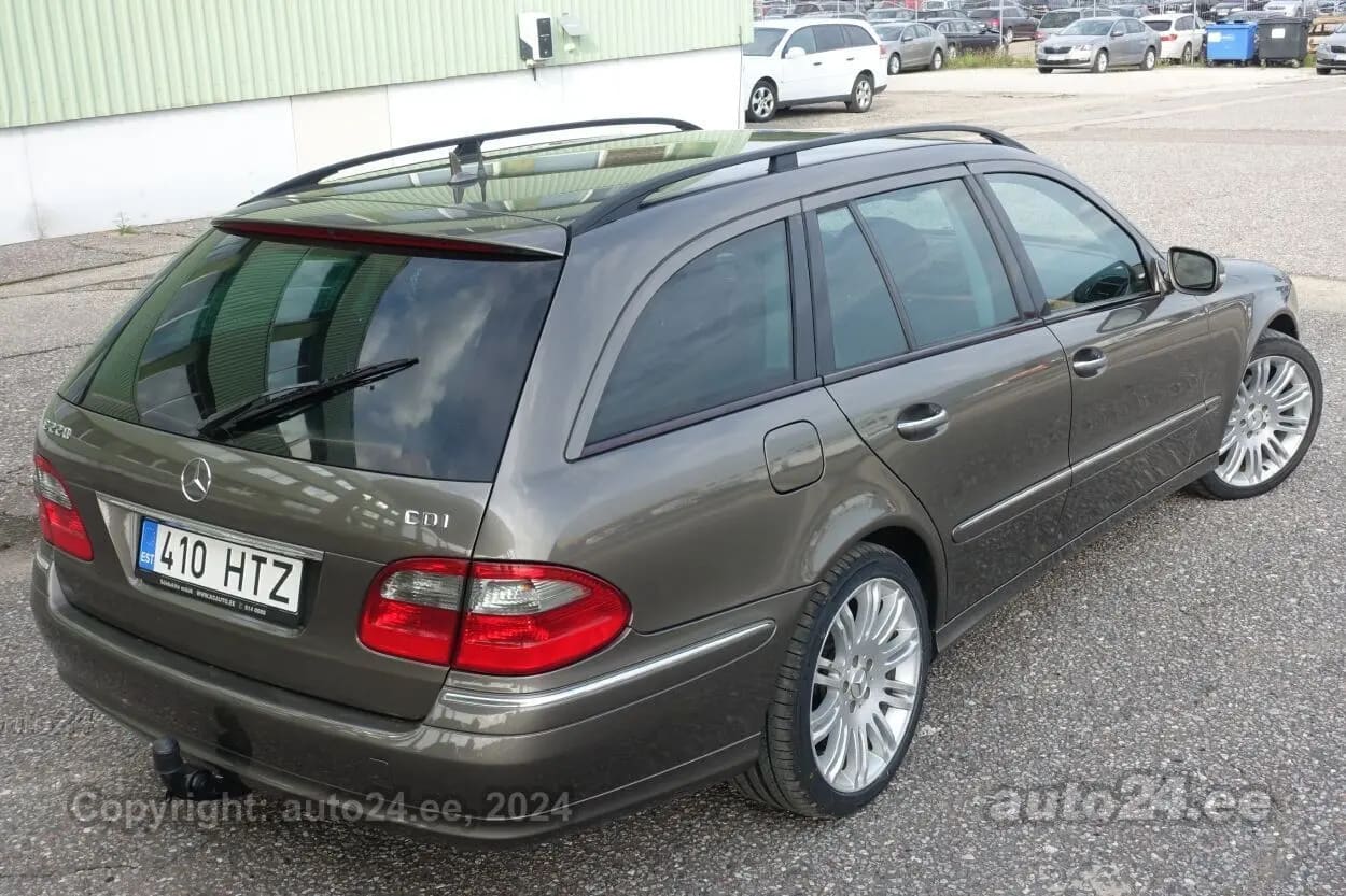 Mercedes-Benz E 220