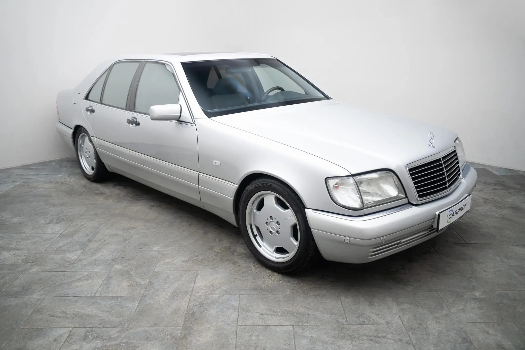 Mercedes-Benz S 500