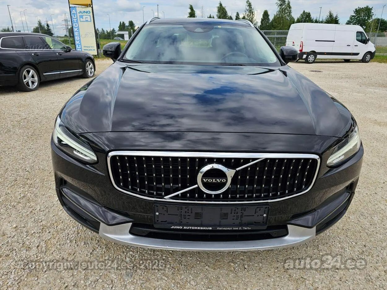 Volvo V90 Cross Country