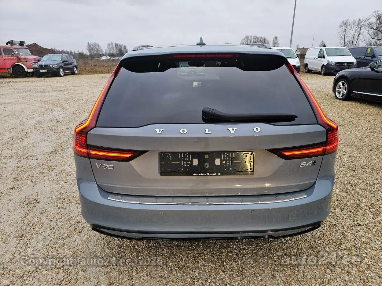 Volvo V90 Cross Country