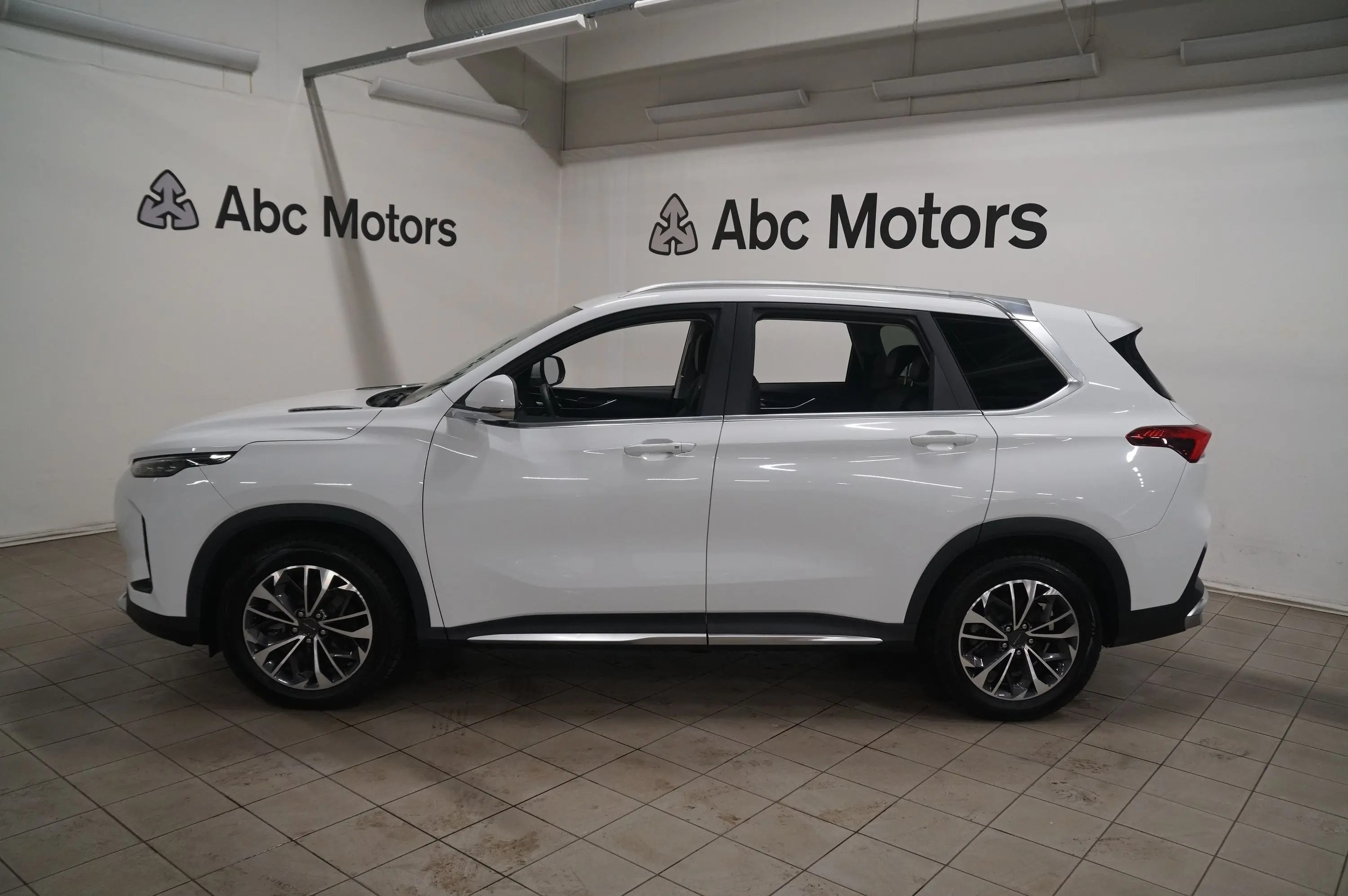 Maxus Euniq 6