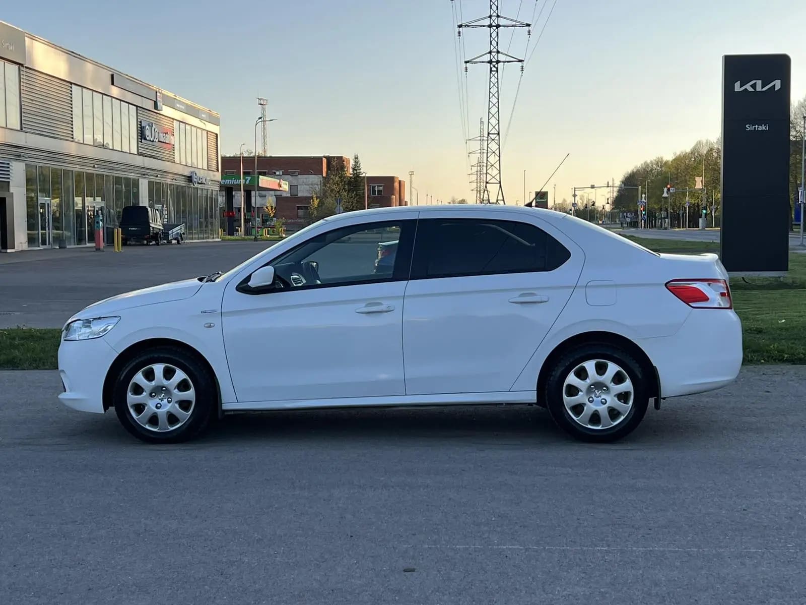 Peugeot 301