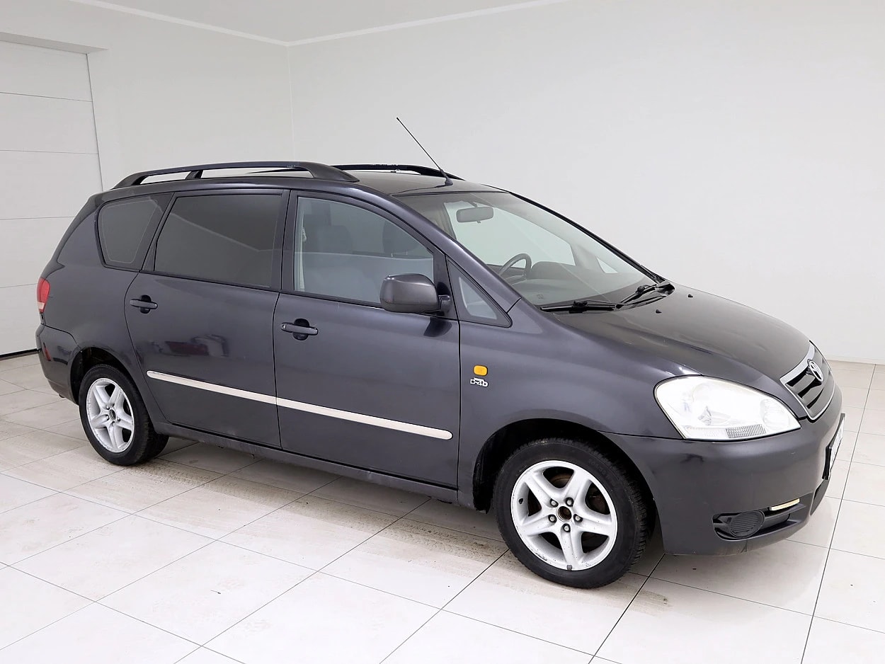 Toyota Avensis Verso