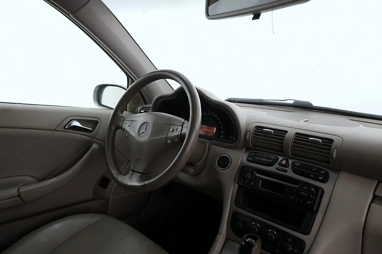 Mercedes-Benz C 180
