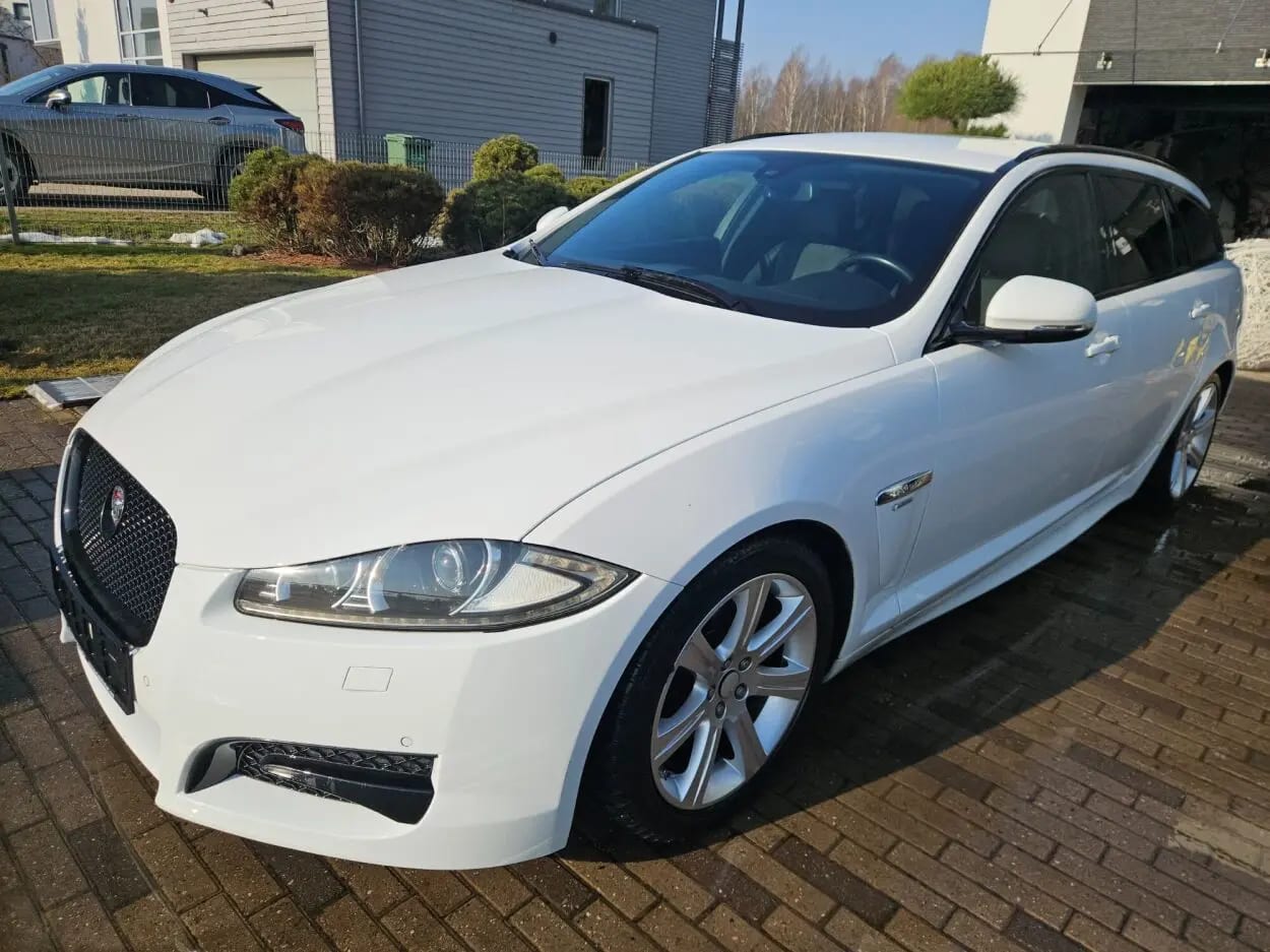 Jaguar XF
