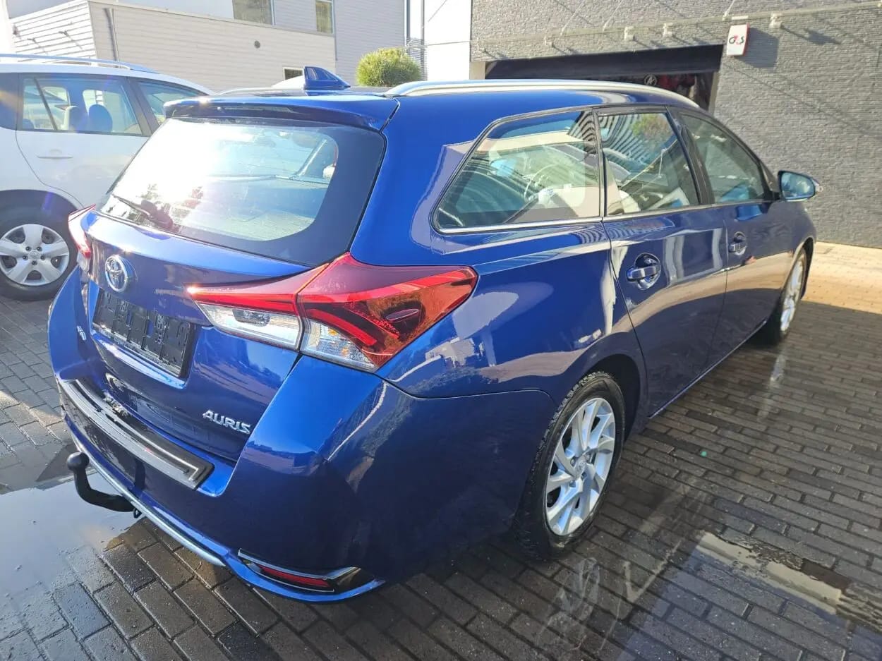 Toyota Auris Touring Sports