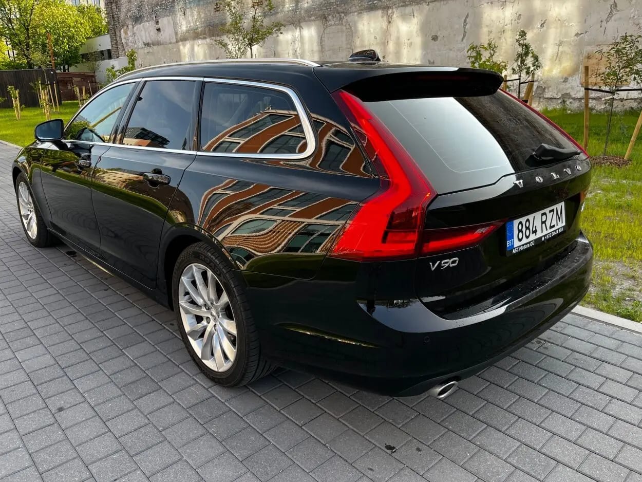 Volvo V90