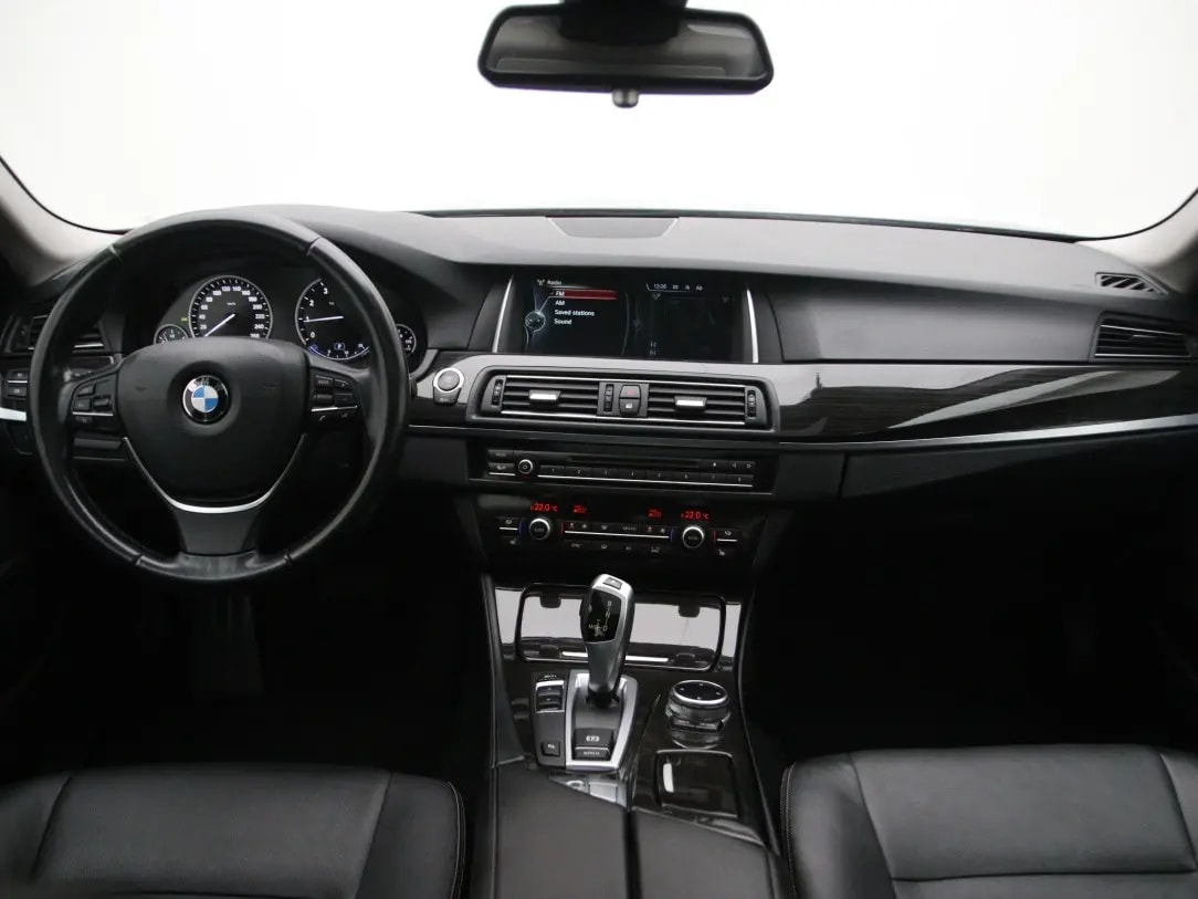 BMW 528