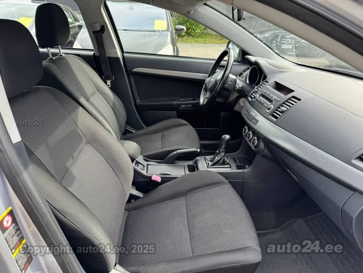 Mitsubishi Lancer