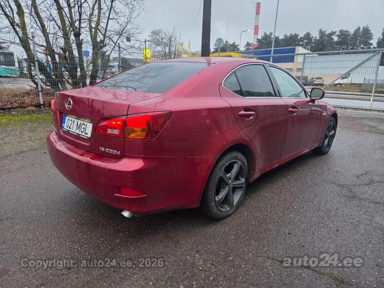 Lexus IS 220
