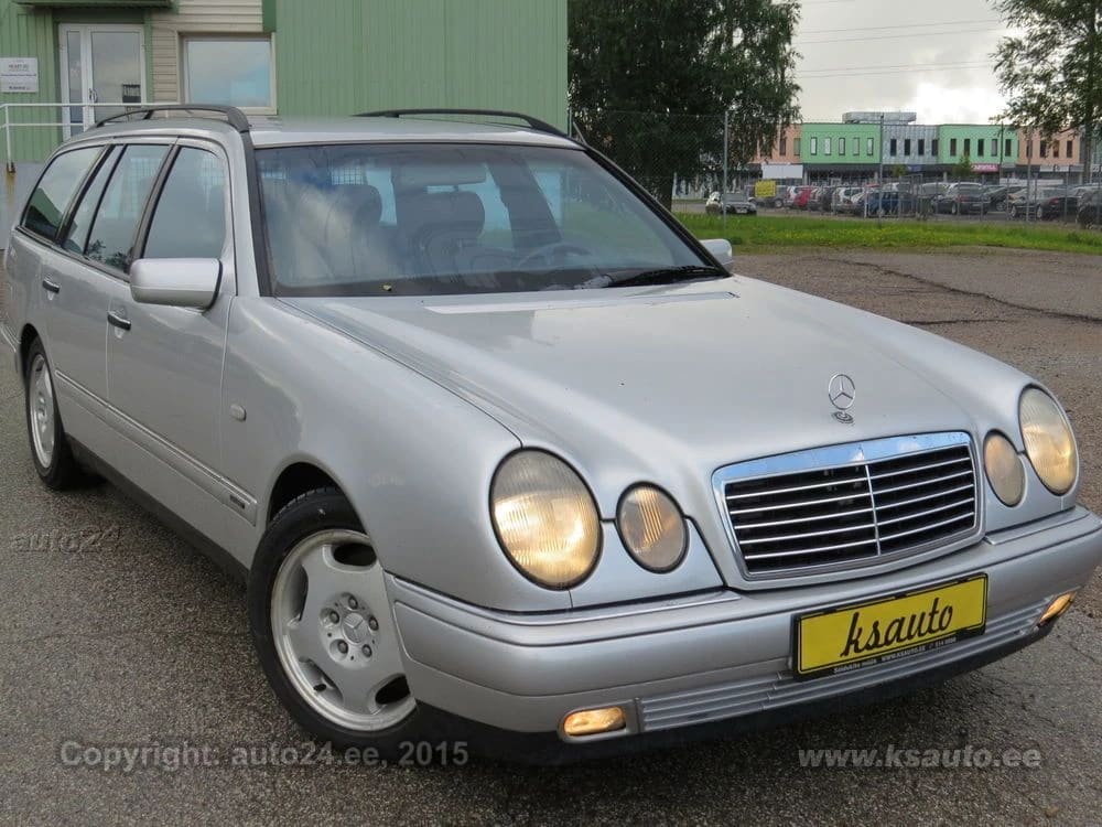 Mercedes-Benz E 200