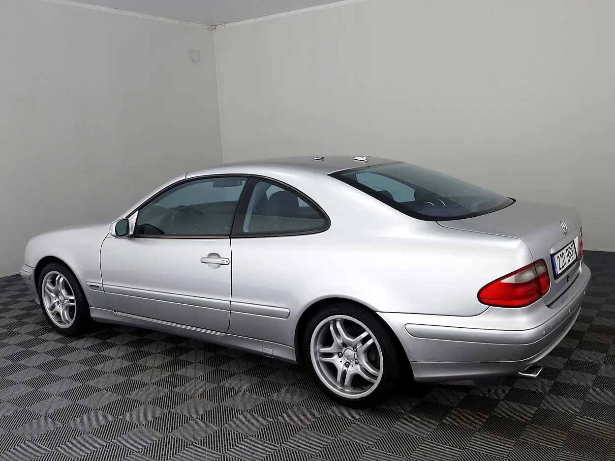 Mercedes-Benz CLK 320