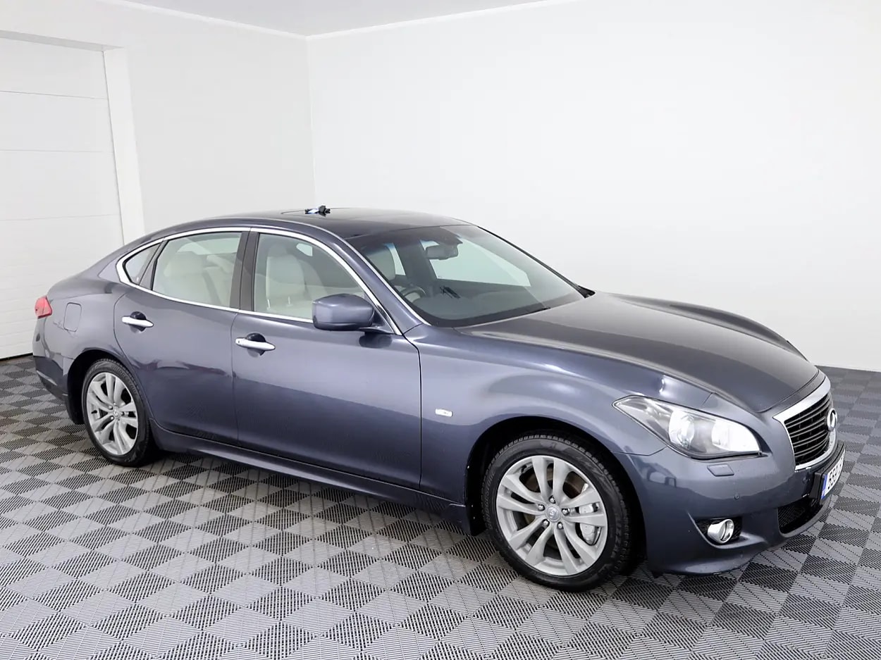 Infiniti M35