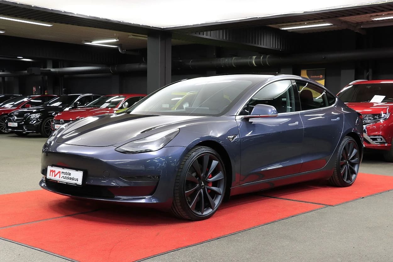 Tesla Model 3