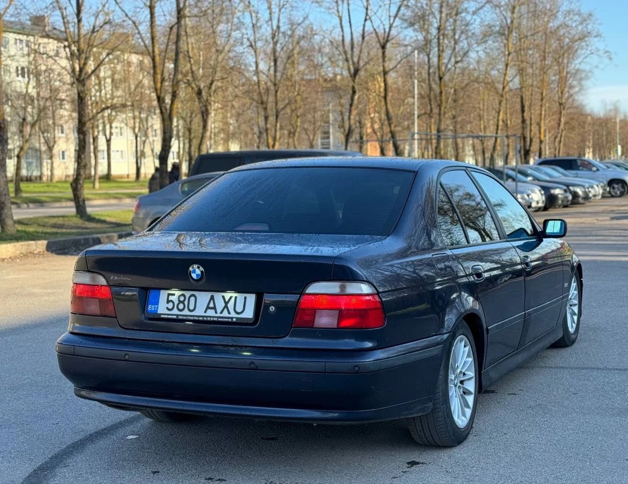 BMW 523