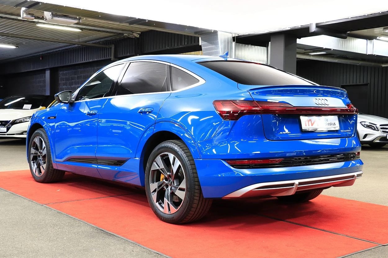 Audi e-tron