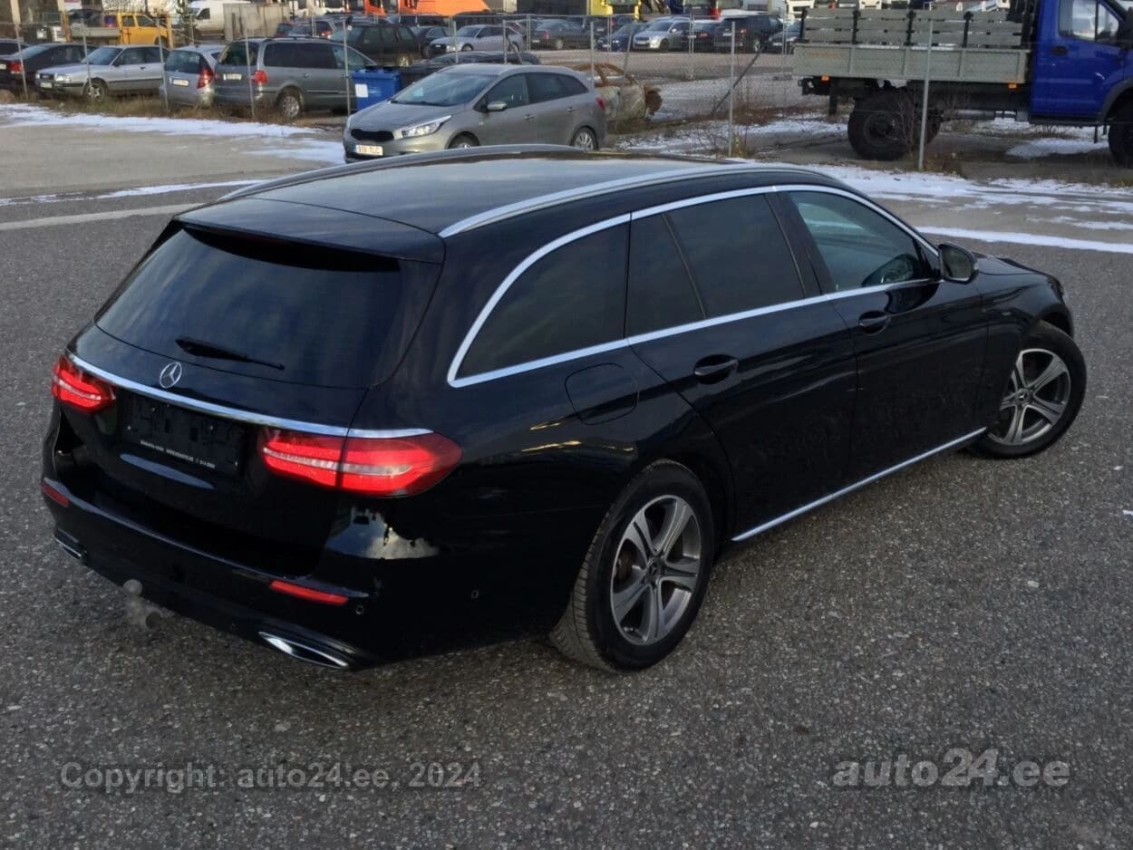 Mercedes-Benz E 220