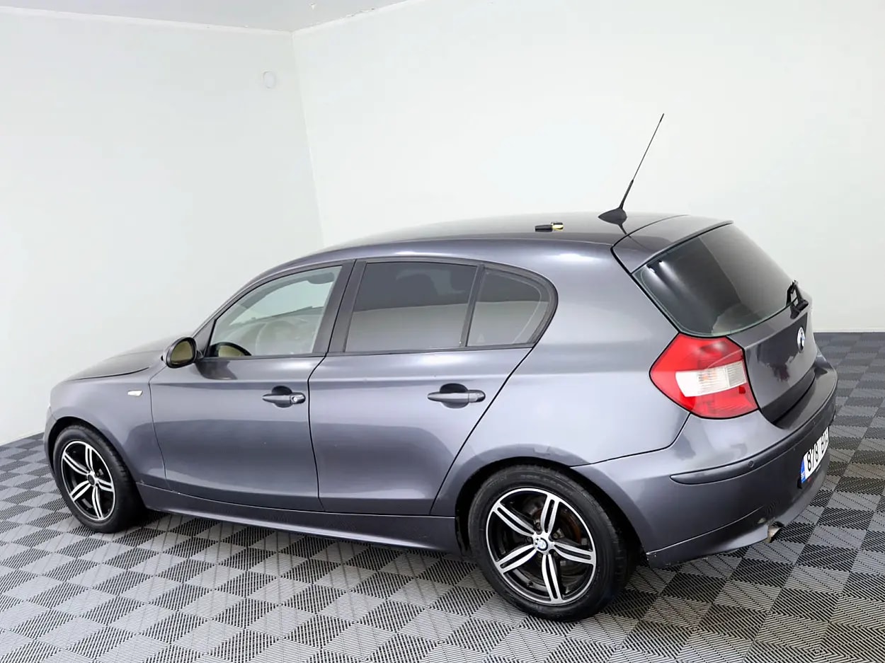 BMW 120