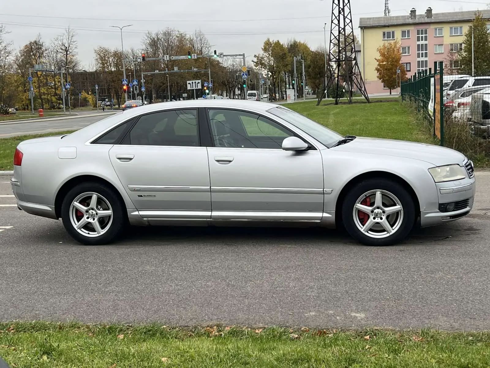 Audi A8