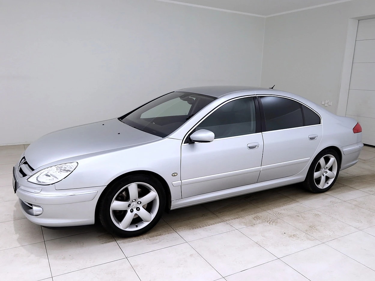 Peugeot 607