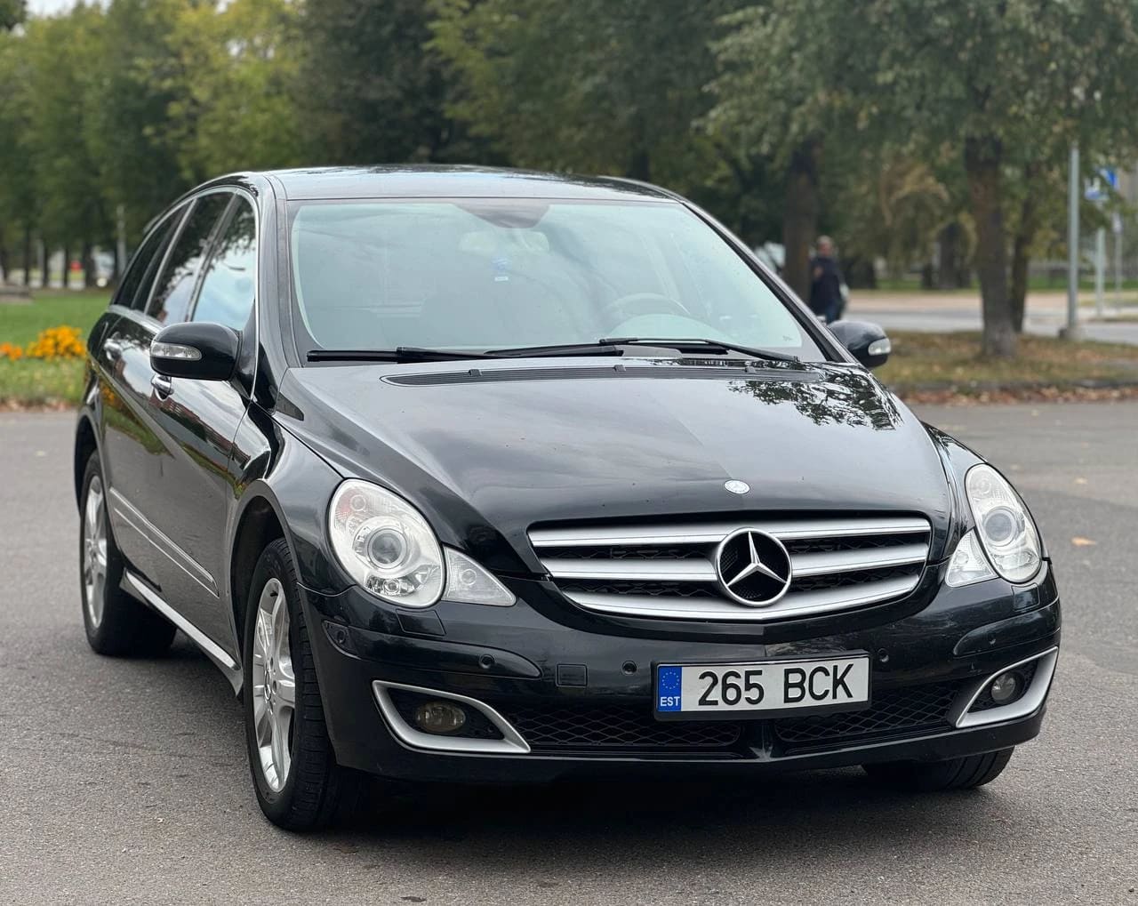 Mercedes-Benz R 320