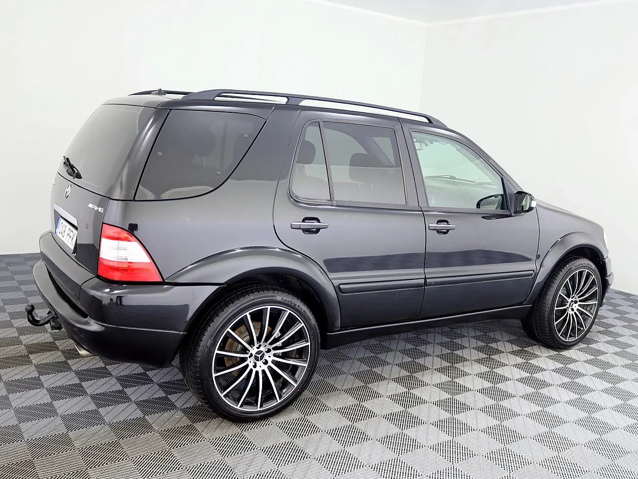 Mercedes-Benz ML 55 AMG