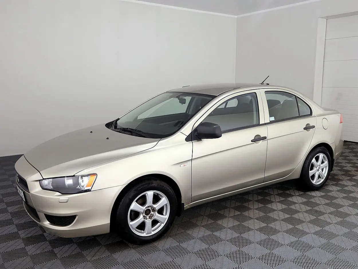 Mitsubishi Lancer