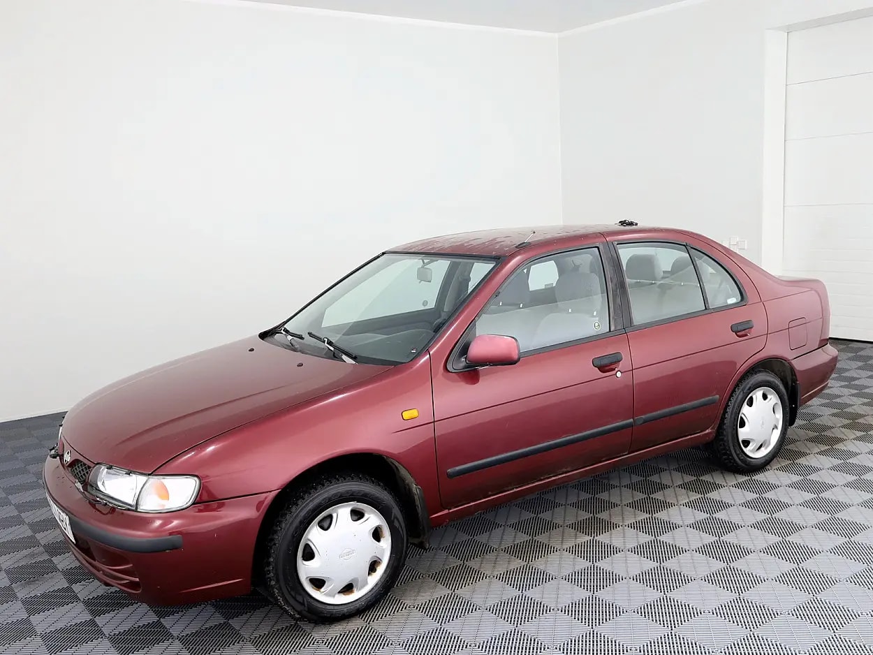 Nissan Almera