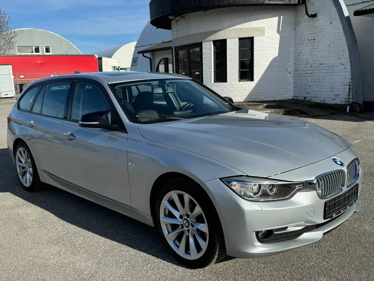 BMW 320