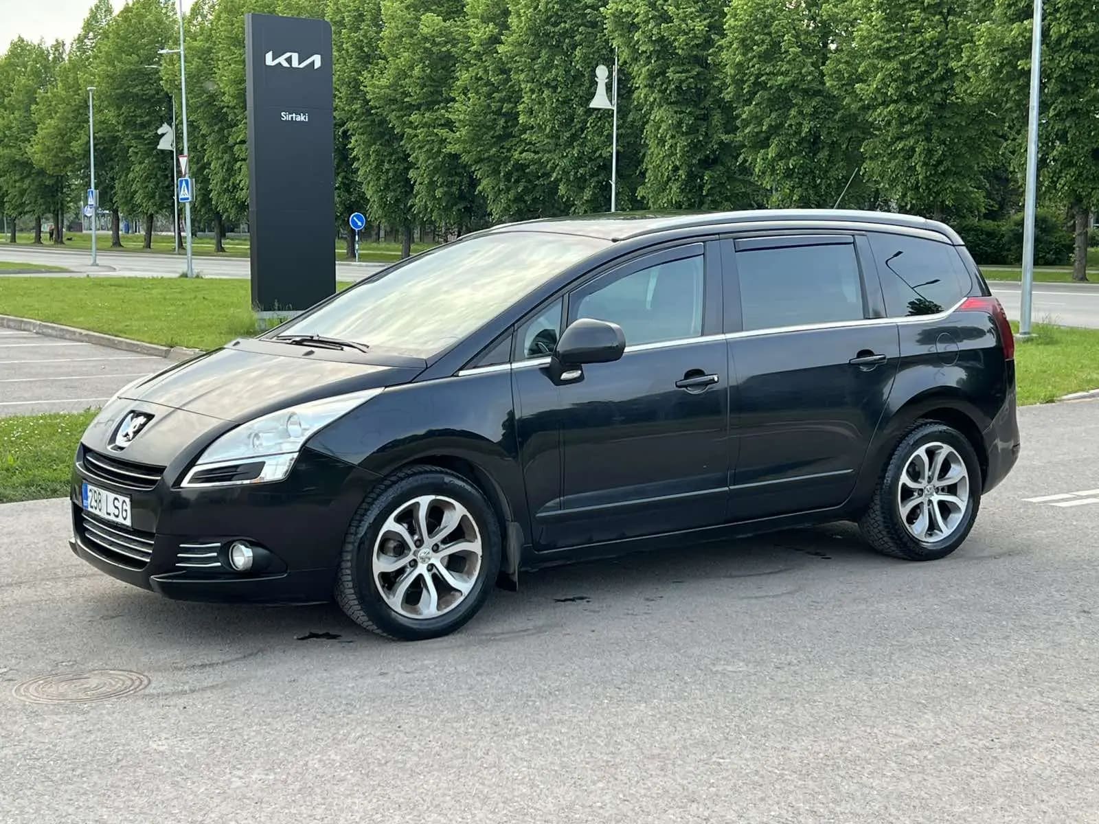 Peugeot 5008