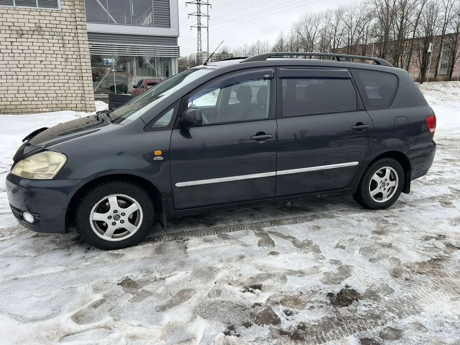 Toyota Avensis Verso