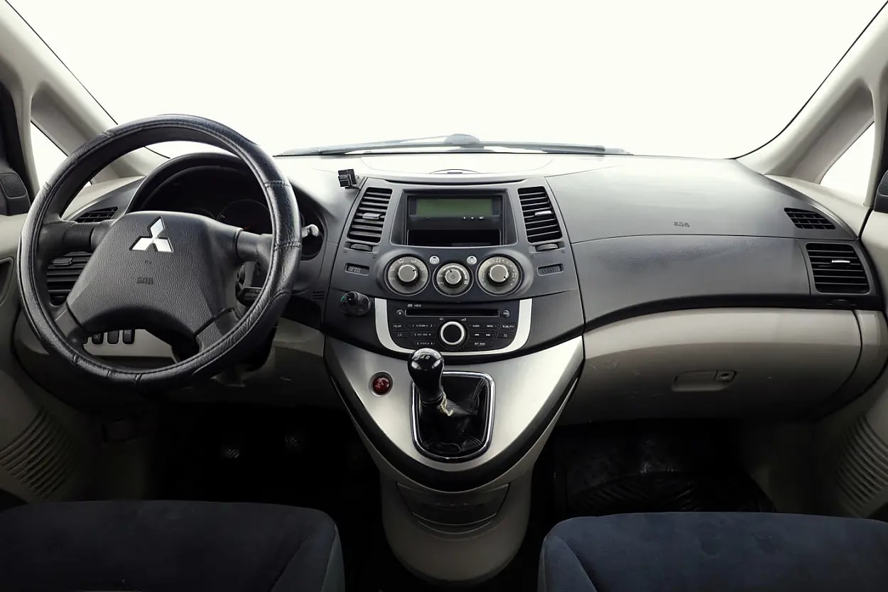 Mitsubishi Grandis
