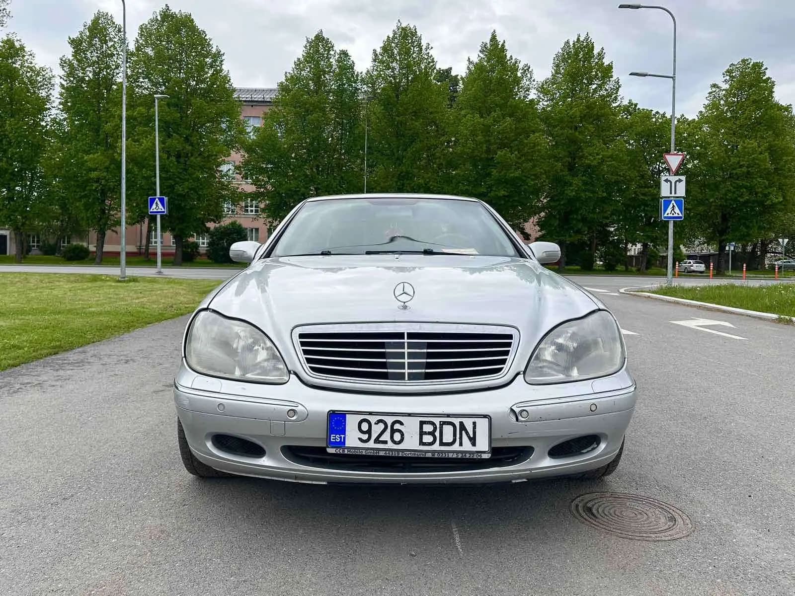 Mercedes-Benz S 320