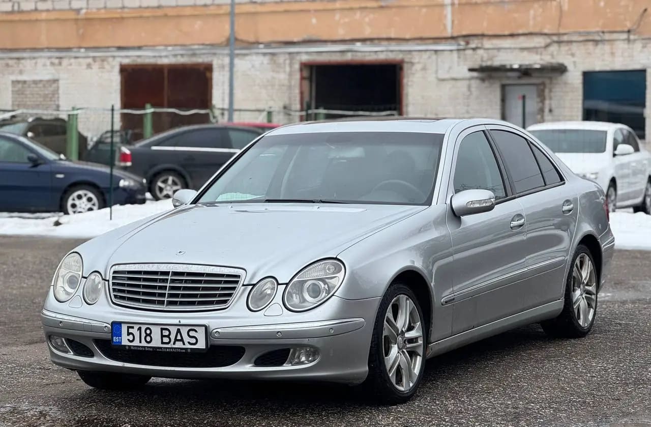 Mercedes-Benz E 320