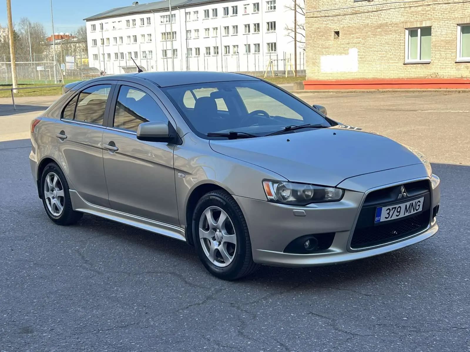 Mitsubishi Lancer