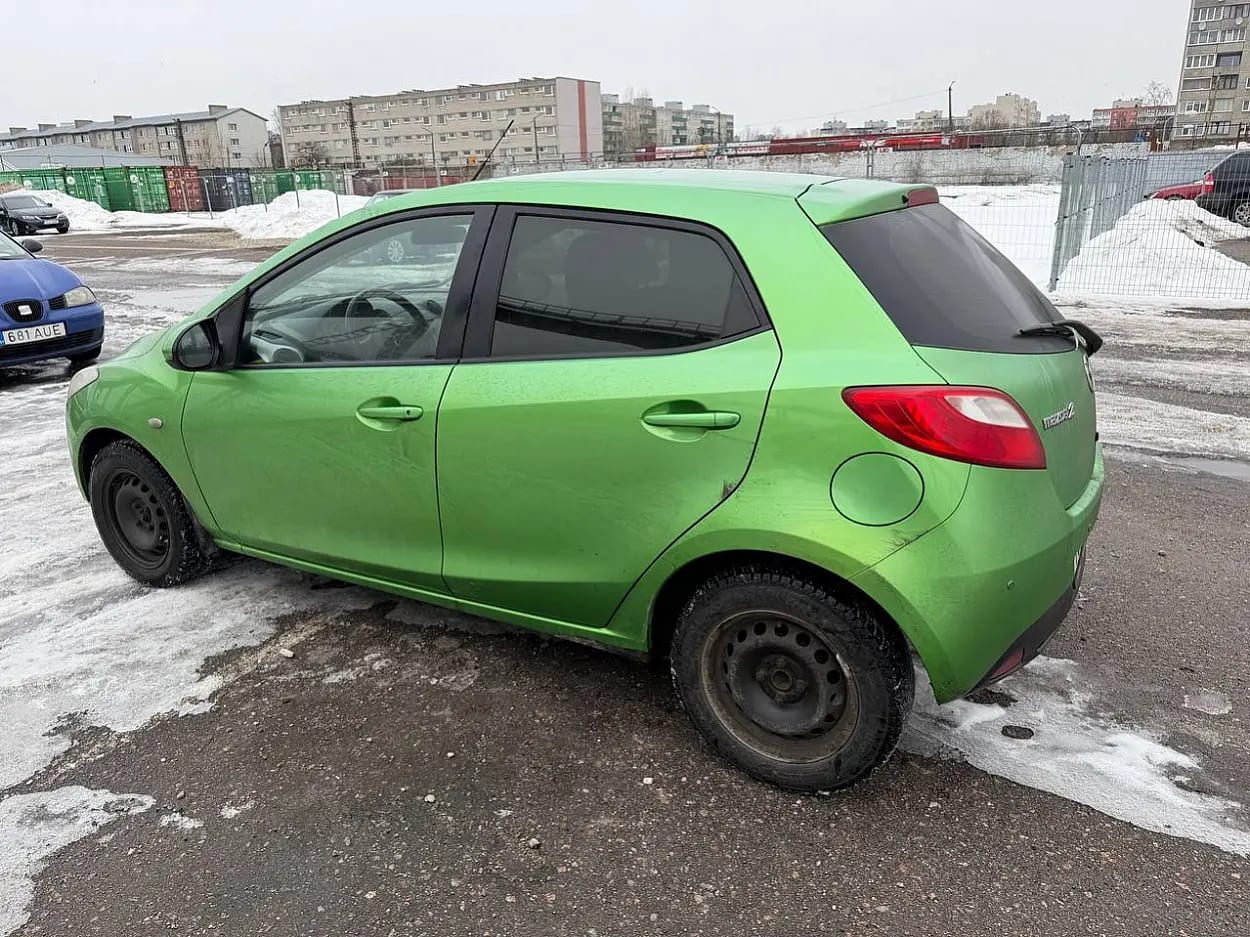 Mazda 2