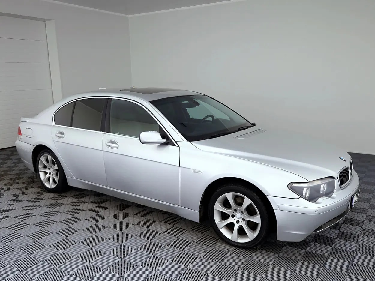 BMW 730