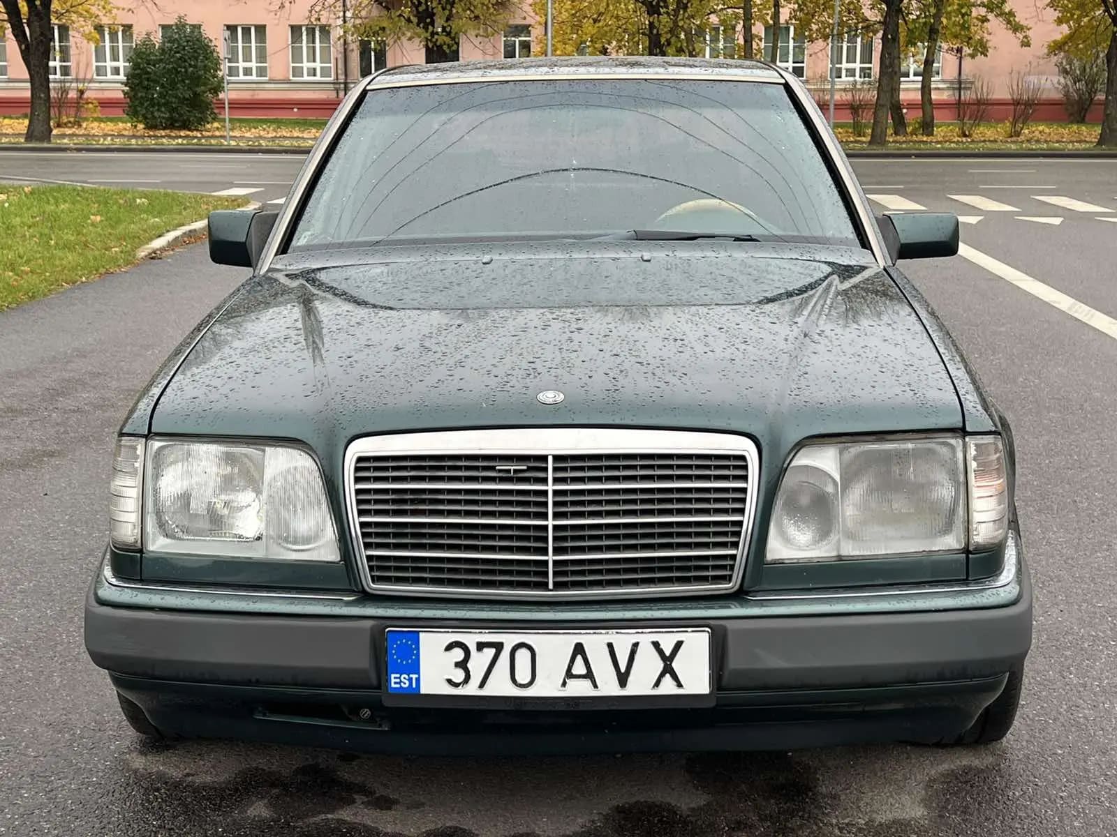 Mercedes-Benz 300