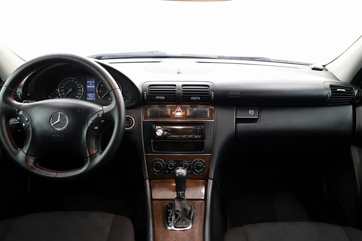Mercedes-Benz C 200