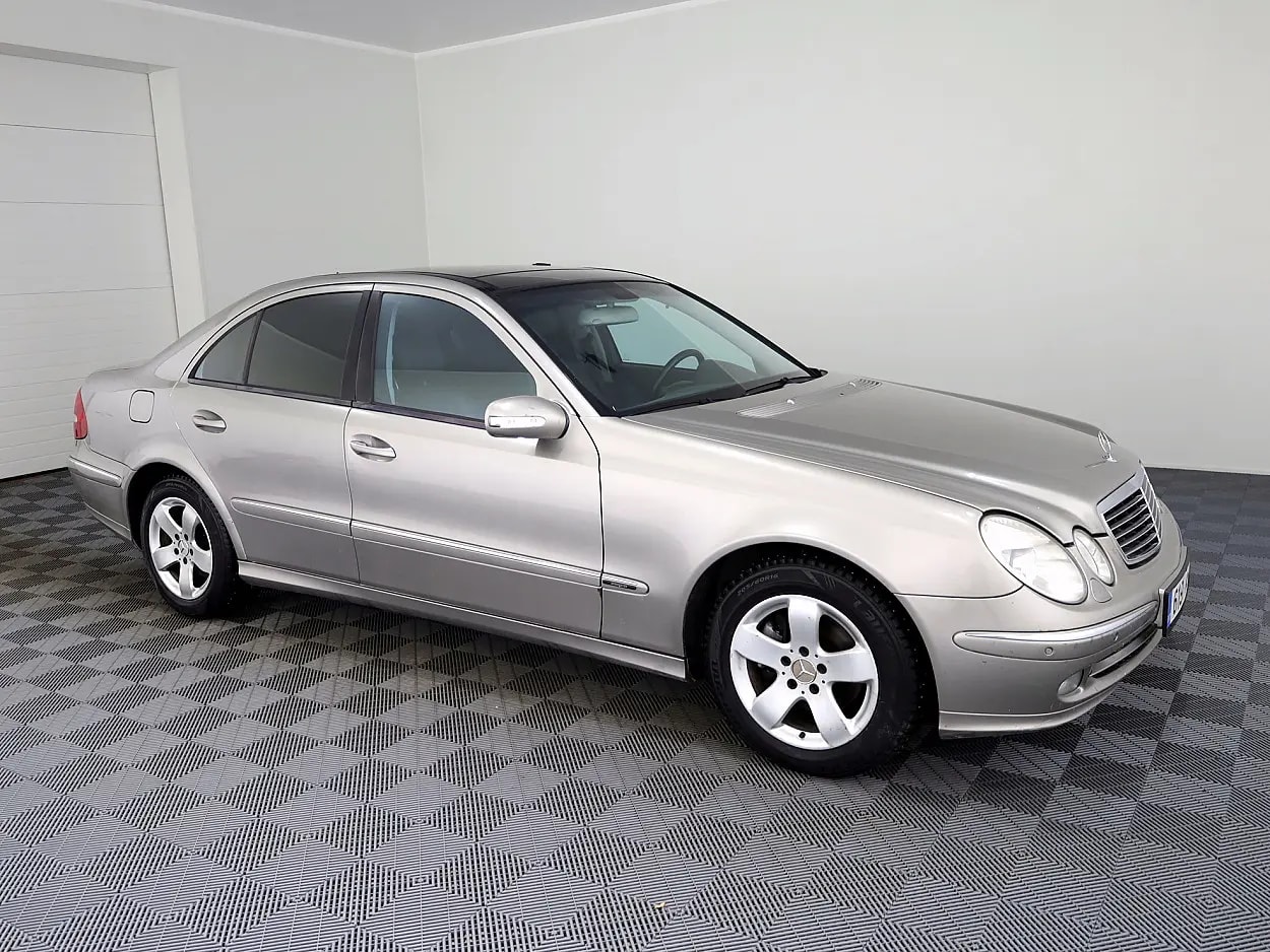 Mercedes-Benz E 320