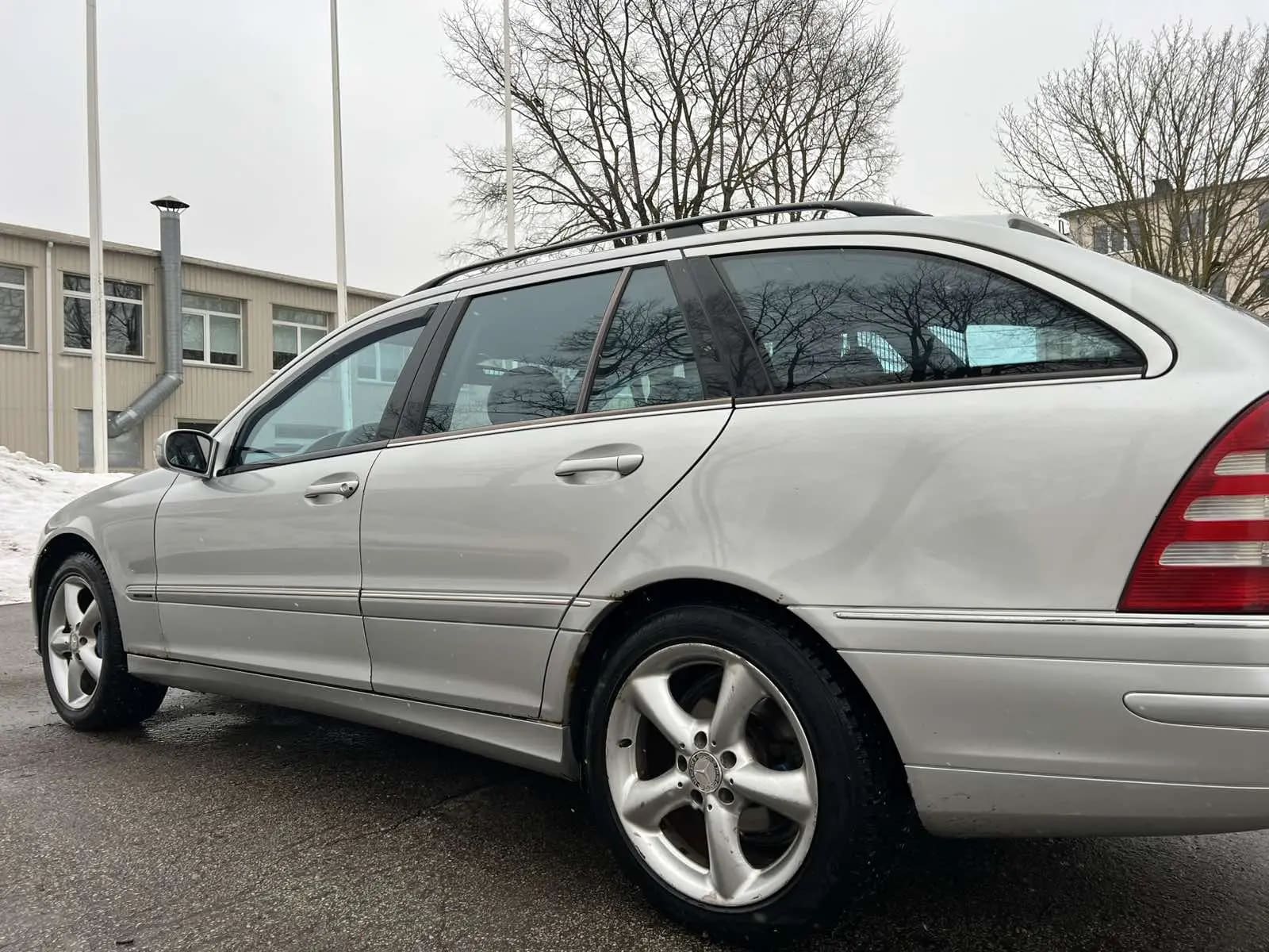 Mercedes-Benz C 220