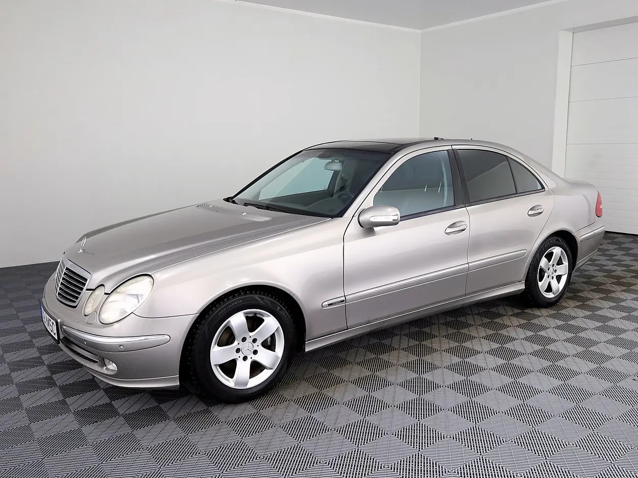 Mercedes-Benz E 320