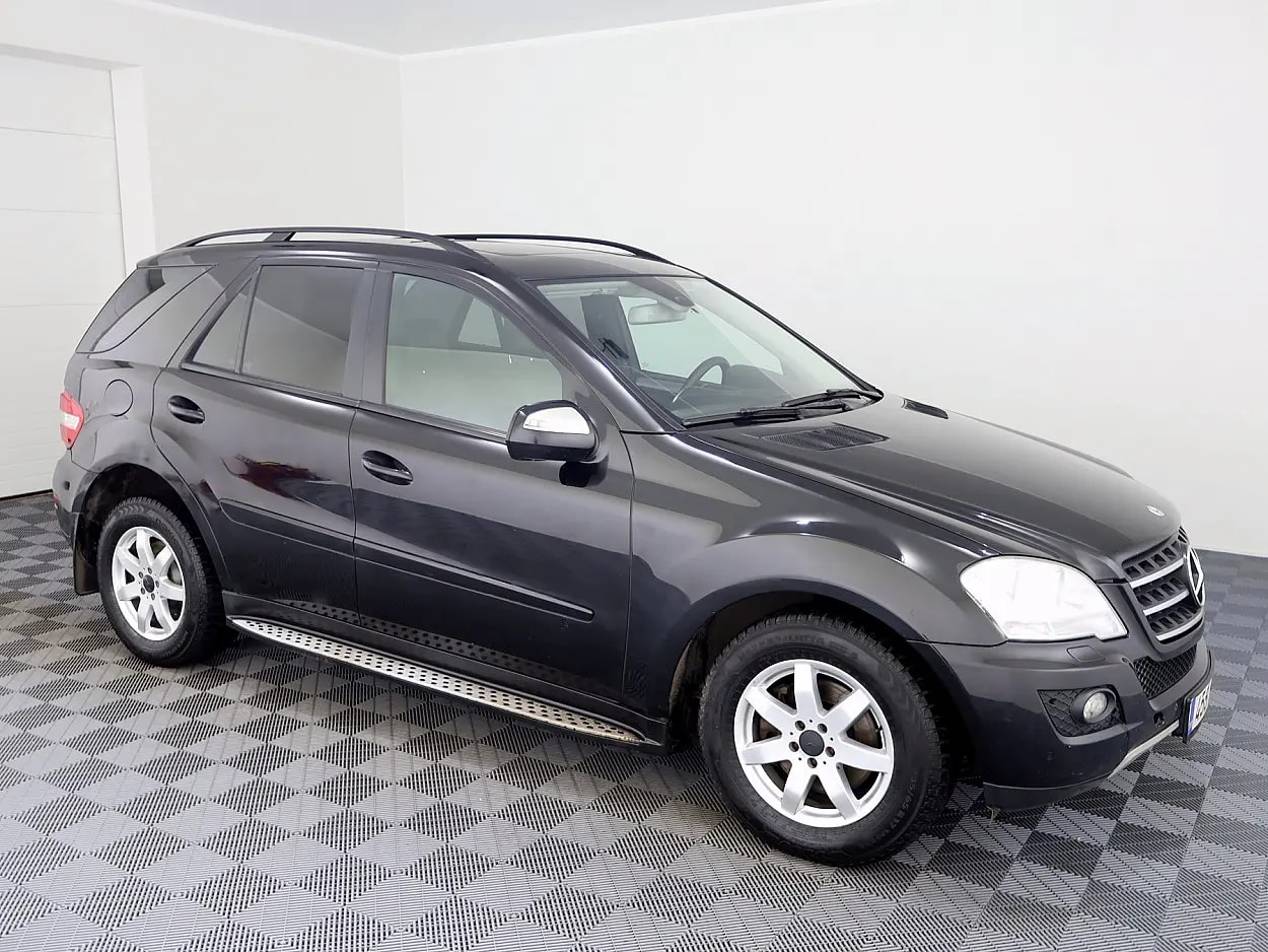 Mercedes-Benz ML 320