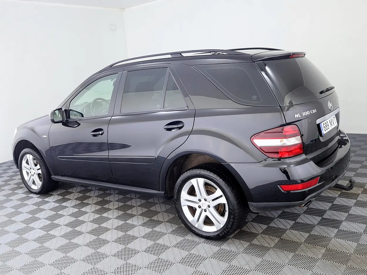 Mercedes-Benz ML 300