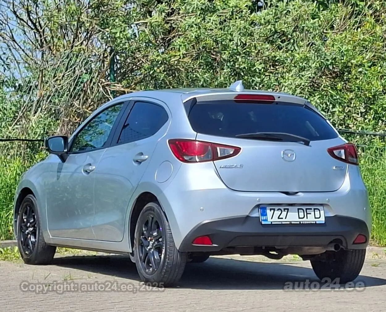 Mazda 2