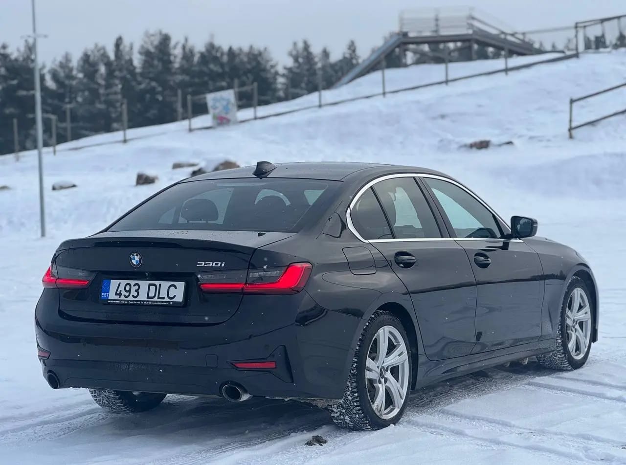 BMW 330
