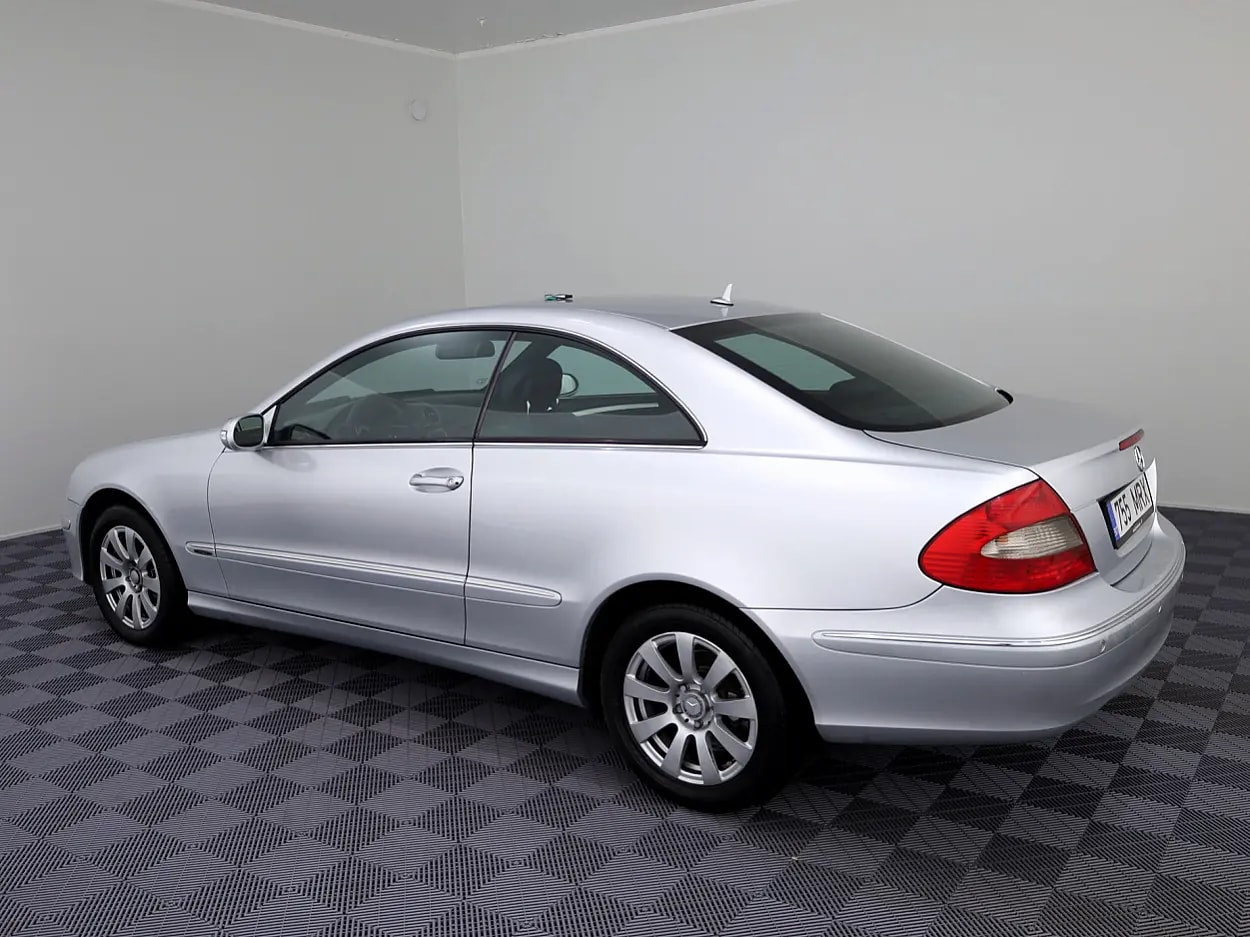 Mercedes-Benz CLK 220