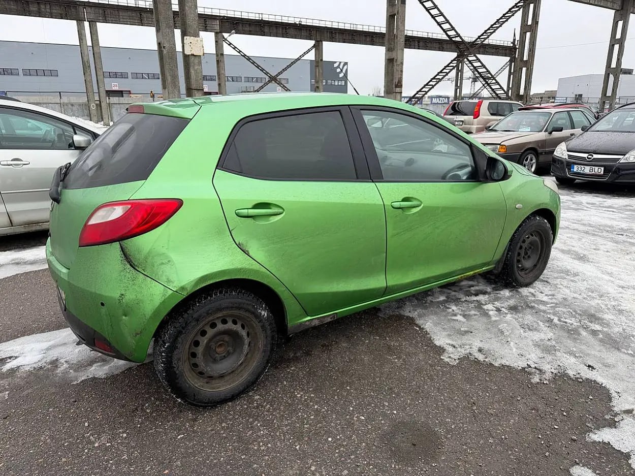 Mazda 2